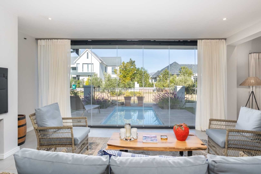 To Let 4 Bedroom Property for Rent in Val De Vie Estate Western Cape